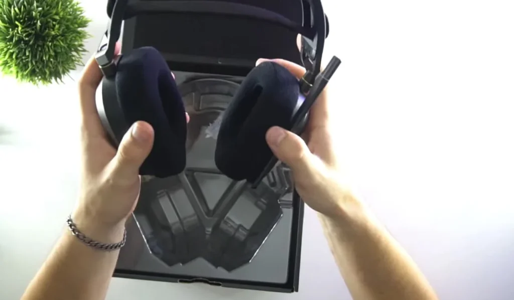 Corsair HS80 RGB Wireless Unboxing