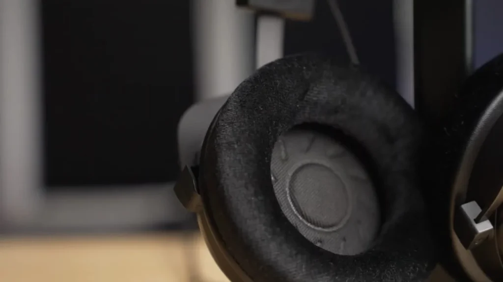 Microphone Quality and Communication of Is the Beyerdynamic MMX 330 Pro Good?