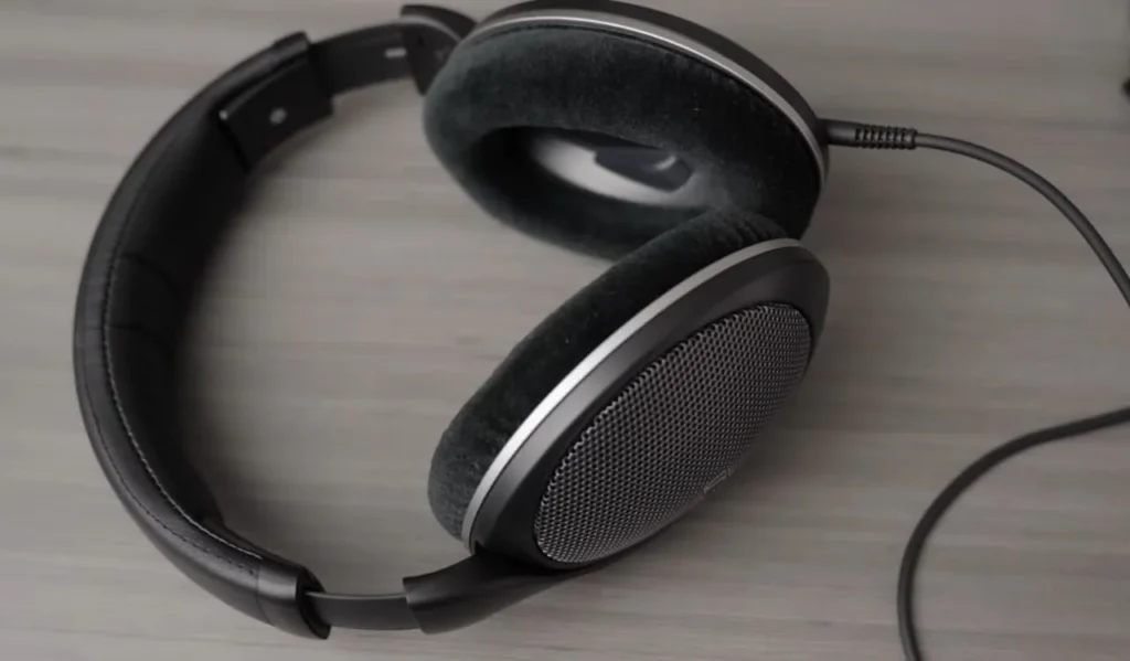  Sennheiser HD 550 Test Cables and Connections