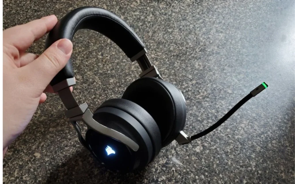 Yes, the Corsair Virtuoso RGB Wireless is considered a very good wireless gaming headset, known for clear audio, premium build quality, and comfortable ear cups. It delivers strong sound and reliable wireless performance for most gamers.