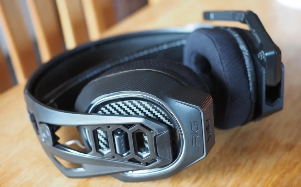 Is the Plantronics RIG 800LX Good?